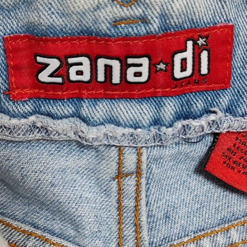 Vintage Zanadi Women's Junior's Light Blue Denim Shorts - Picture 2 of 8